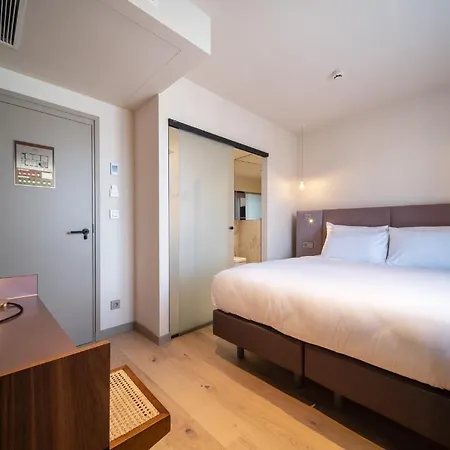 Hébé Hotel