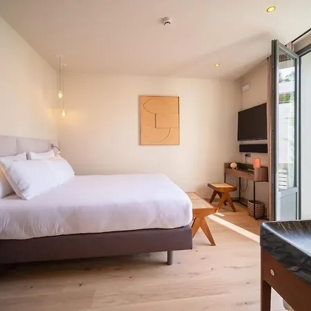Hébé Hotel 4*